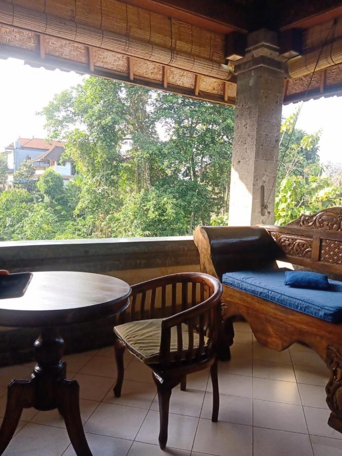 Family Guest House Убуд Екстериор снимка
