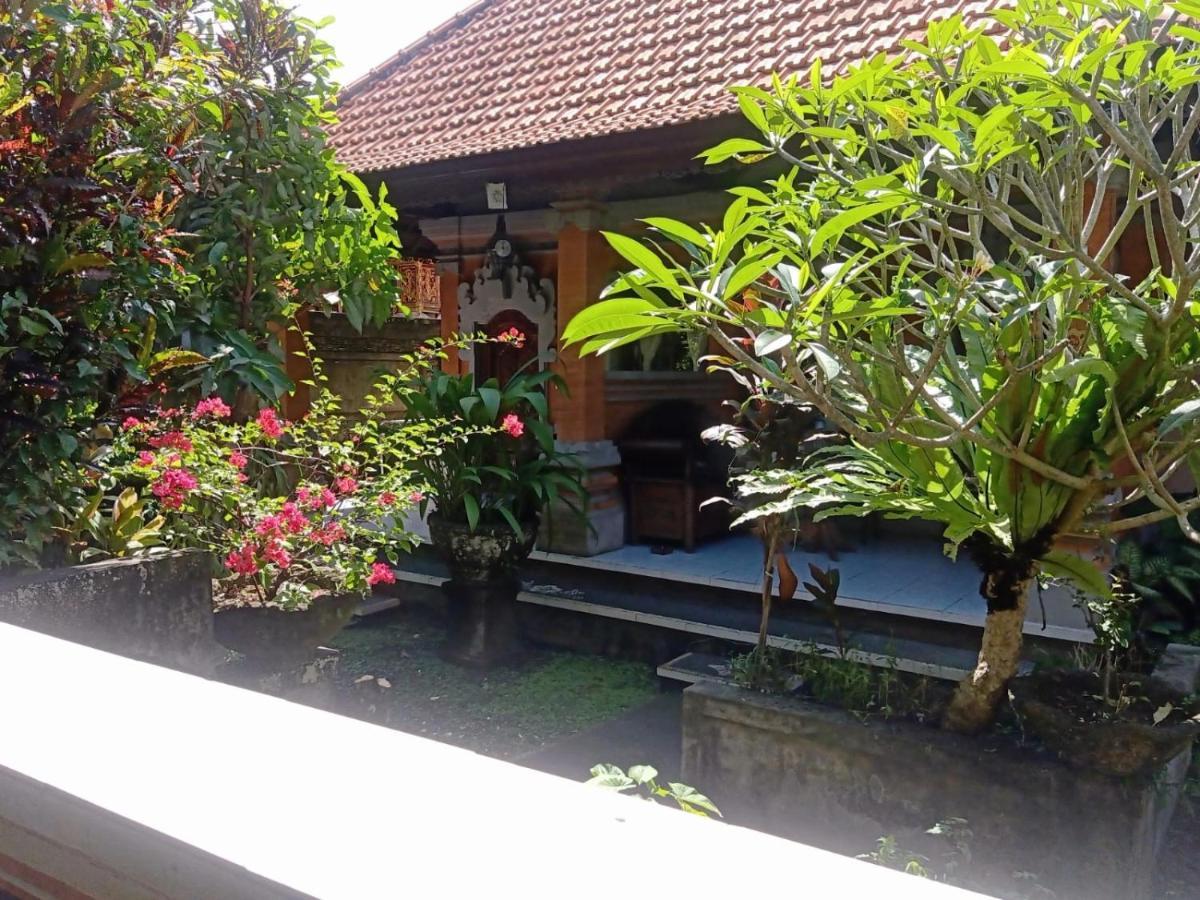 Family Guest House Убуд Екстериор снимка